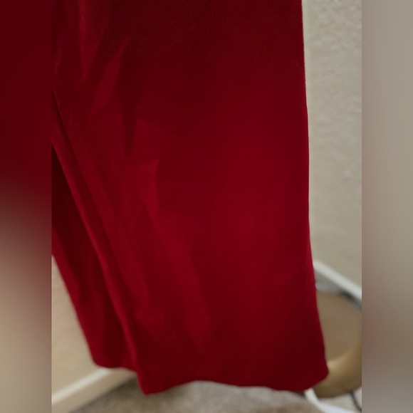 Red jumpsuit flare bottoms stretchy - Picture 4 of 4